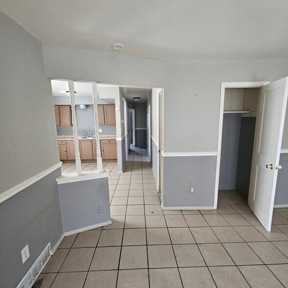 Building Photo - 6503 N 53rd St