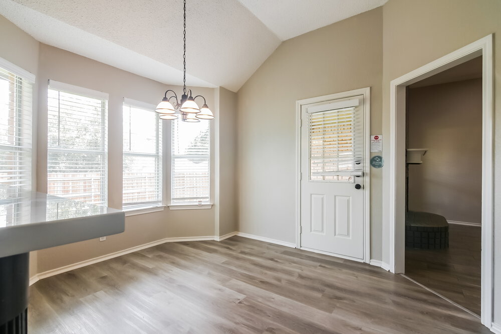 Building Photo - 512 Arbor Ln