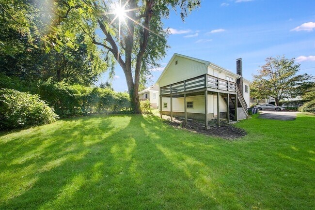 Building Photo - 45 Randlett St