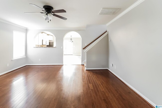 Building Photo - 165 Briar Ridge Ln