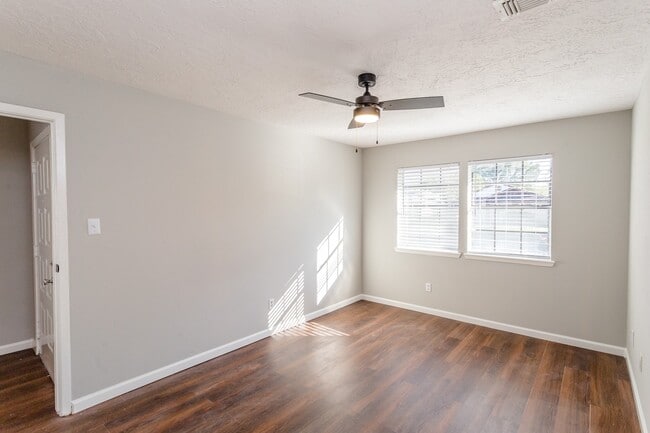 Building Photo - 5115 Beaver Hollow Dr