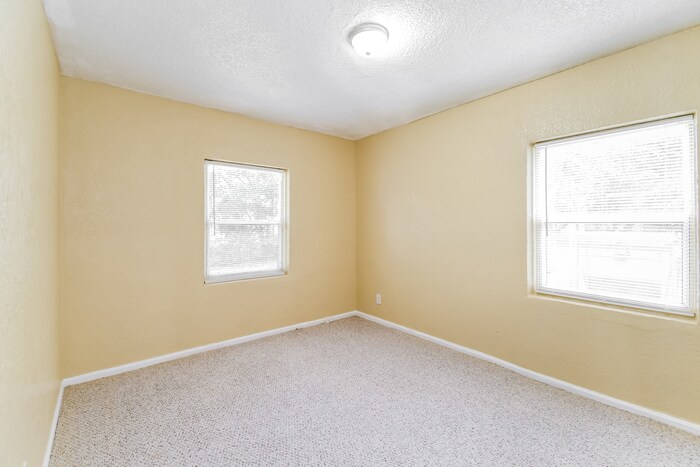Building Photo - 1813 Melson Ave