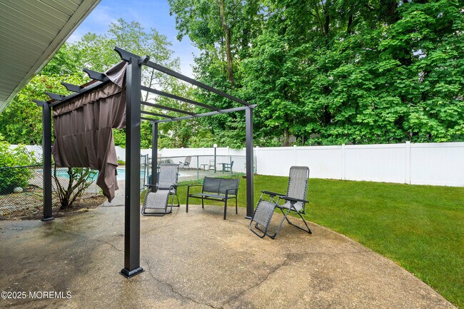 Building Photo - 606 Deal Rd