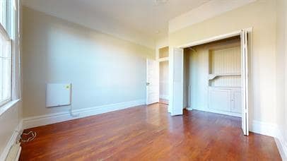 Building Photo - Beautiful 2 Bedroom 1 Bathroom with backya...