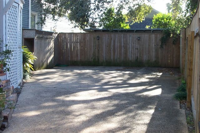 Off street parking - 5940 Laurel St