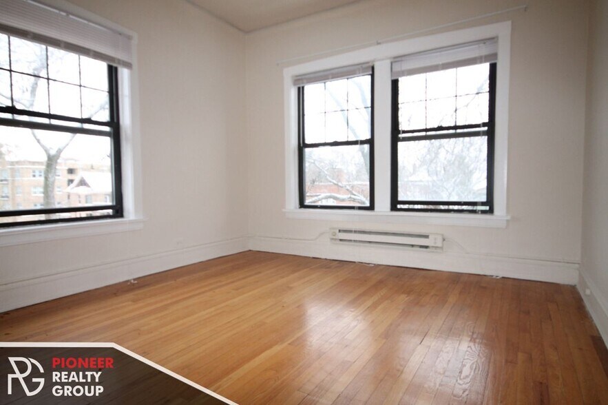 Building Photo - 1025 Dempster St
