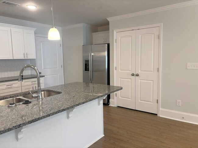 Building Photo - 8104 Bannock Cir