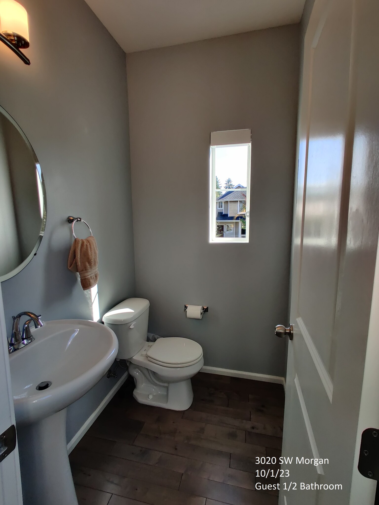 Guest / 1/2 Bath - 3020 SW Morgan St