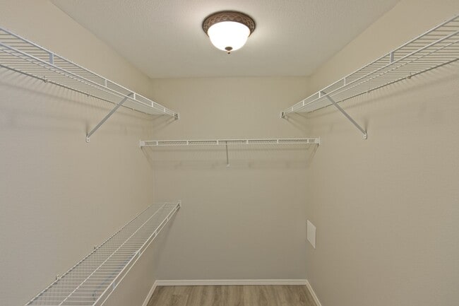 Building Photo - Loch Haven Hills Home