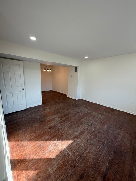 Building Photo - 122 S Shenandoah Ave