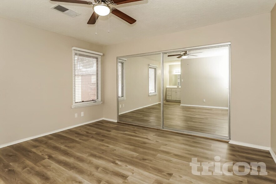 Building Photo - 1416 Nemesia Pl NE