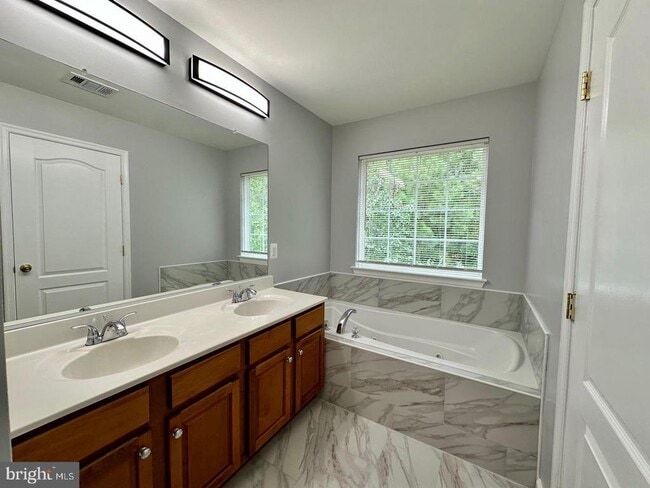 Building Photo - 15503 Kennett Square Way