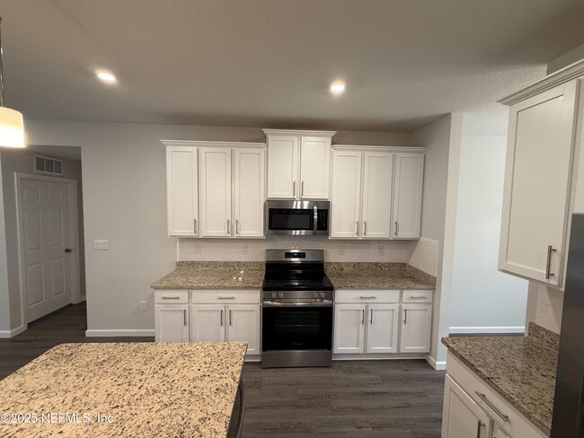 Building Photo - 3925 Peach Dr