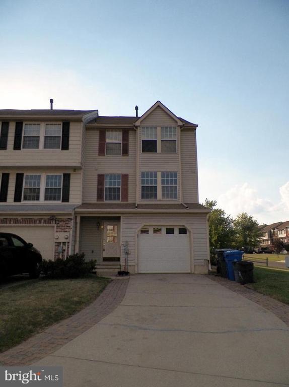 Building Photo - 2 Andrew Ct