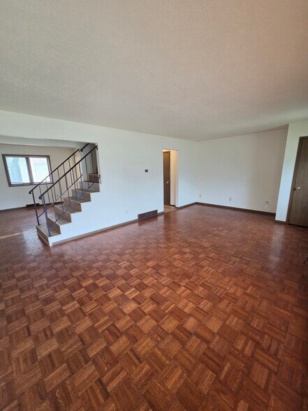 Living room - 1106 Oleson Rd