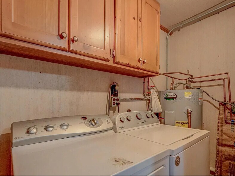 Building Photo - 21101 S 96th St