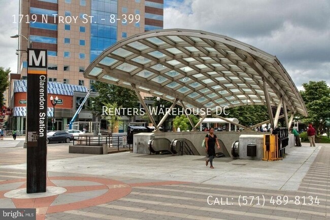 Building Photo - 1719 N Troy St