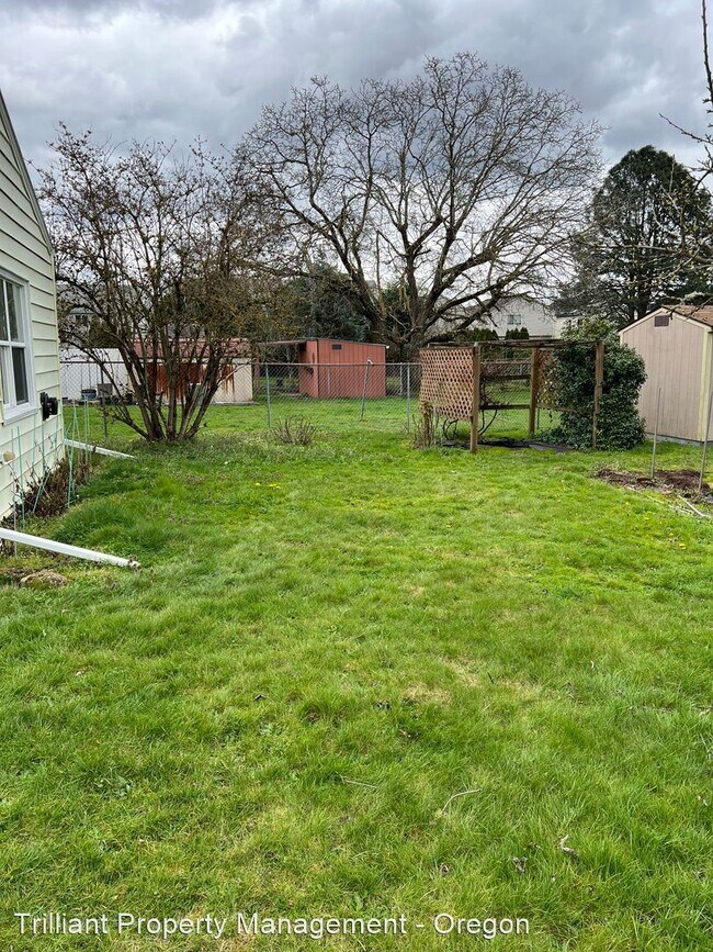 Building Photo - 2 br, 1 bath House - 9268 SE Mill St