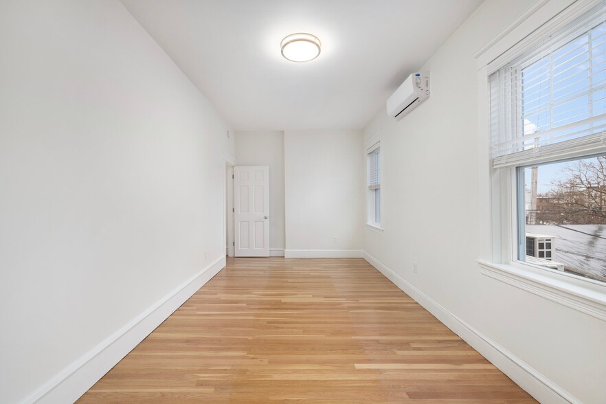 Bedroom - 54 Sutton St