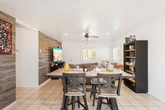 Building Photo - 7245 S Cole Ln