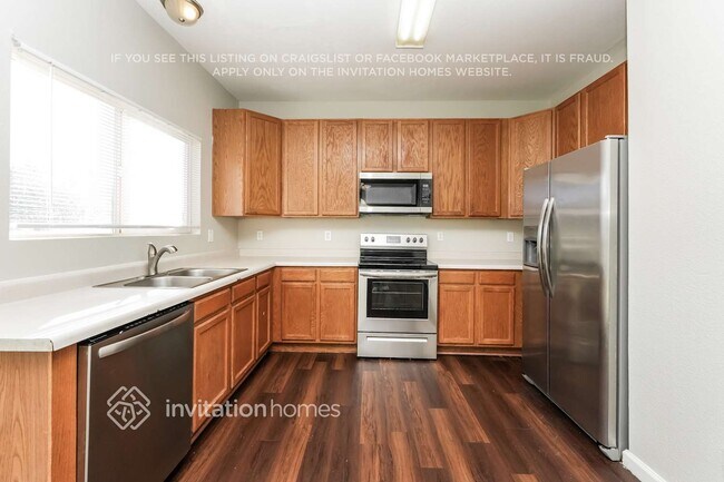 Building Photo - 882 Rancher Dr