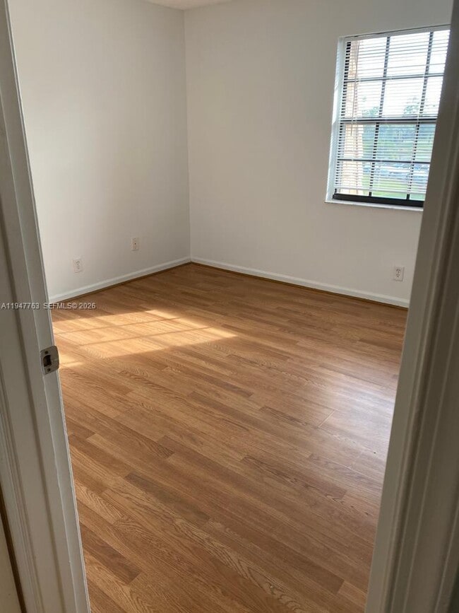 Building Photo - 4171 Oak Terrace Dr