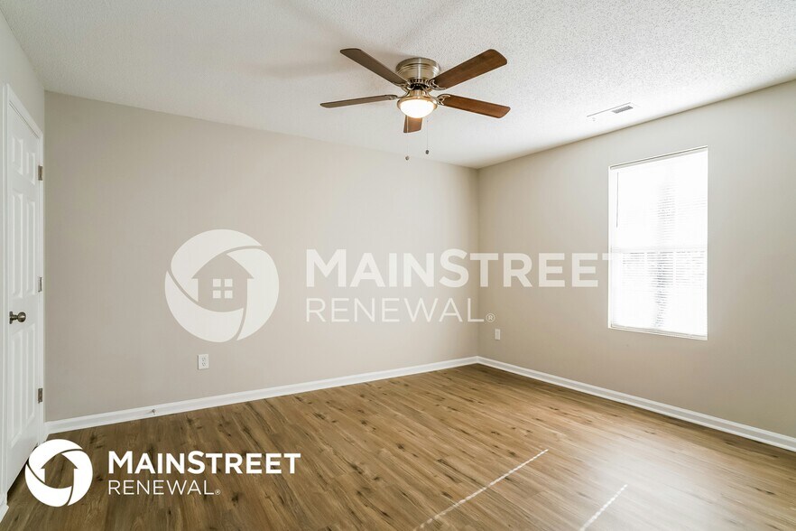 Building Photo - 240 Mitchell Ave