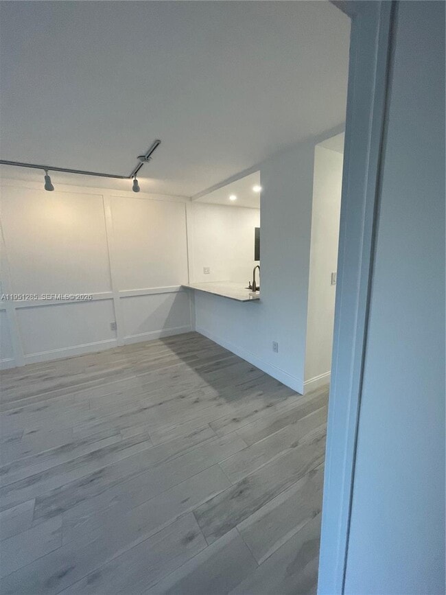 Building Photo - 2160 SW 16th Ave