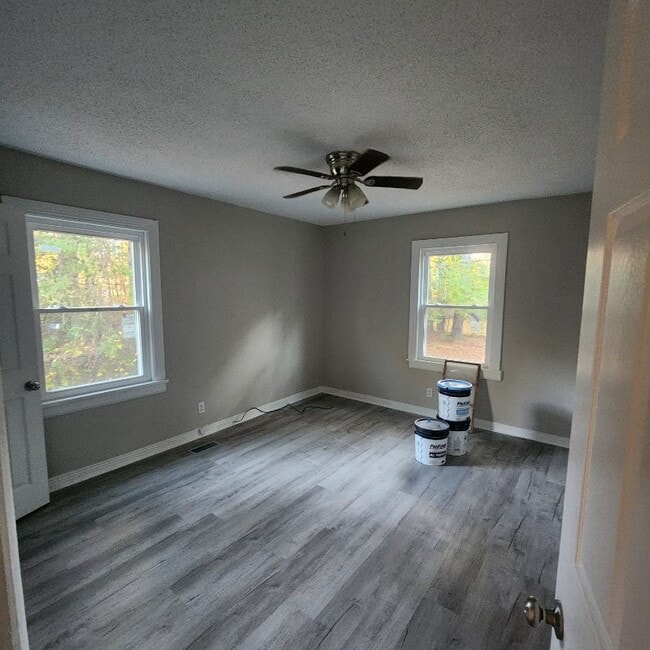 Building Photo - 1403 Kentucky Ave