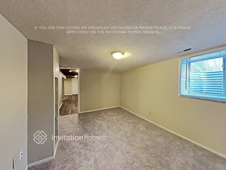 Building Photo - 224 Oak Park Dr NE