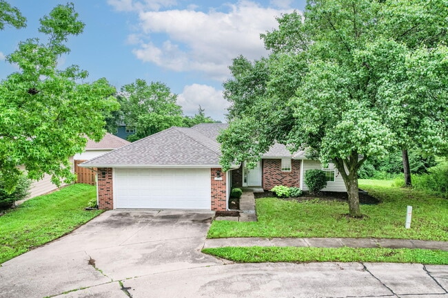 Primary Photo - 3804 Larkspur Ct