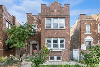 Building Photo - 6724 N Campbell Ave