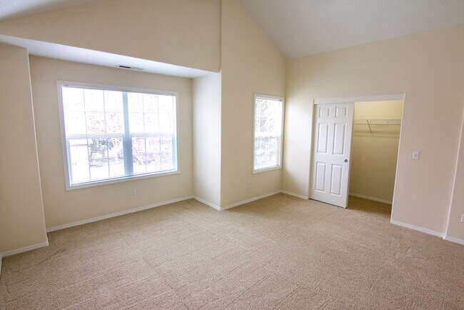 Building Photo - 18632 SW Bryant St