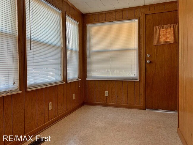 Building Photo - 3 br, 1 bath House - 870 Gilbert St.