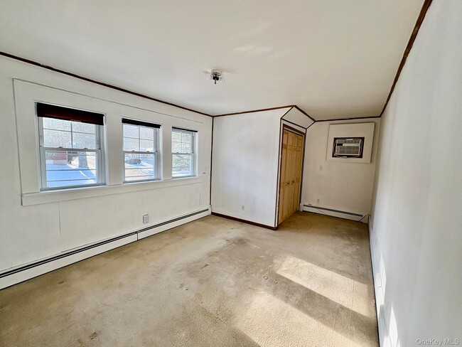 Building Photo - 241 W Lake St