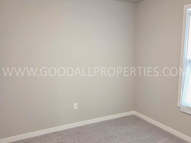 Building Photo - Beautiful Two-Story Home in the SE Polk School District – Available Now!