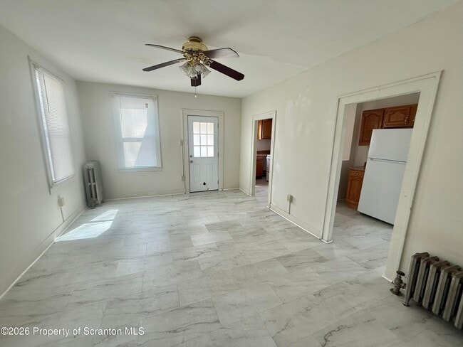 Building Photo - 301 Main St