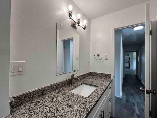 Building Photo - 8106 Mullins Dr