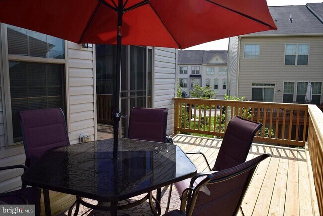 Building Photo - 1135 Carinoso Cir