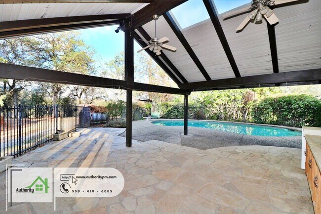 Building Photo - 15714 Middletown Park Dr