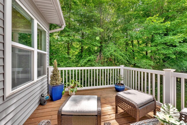 Building Photo - 6690 Green Valley Ct SE