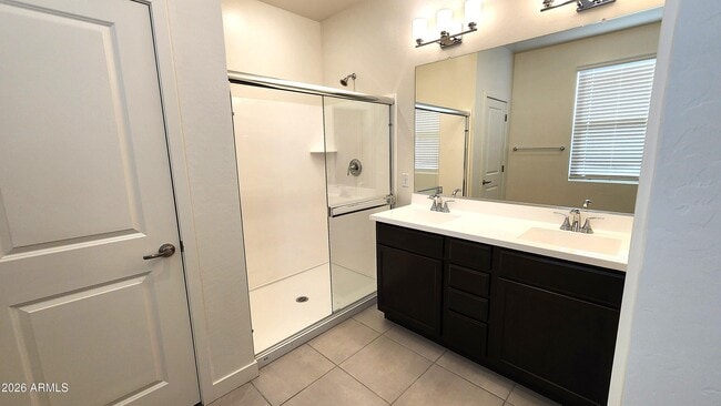 Building Photo - 2934 E Augusta Ave