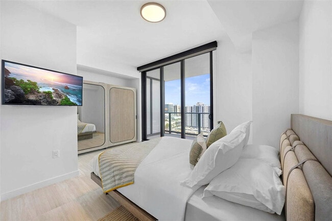 Building Photo - 7144 Byron Ave