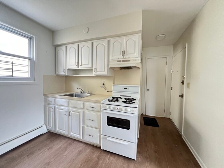 483 Ave A 6 - 485 Avenue A