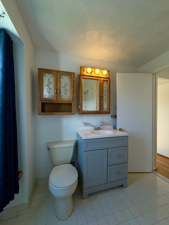 Building Photo - Charming 3 Bedroom/2 Bathroom Townhome in Rosedale, MD!