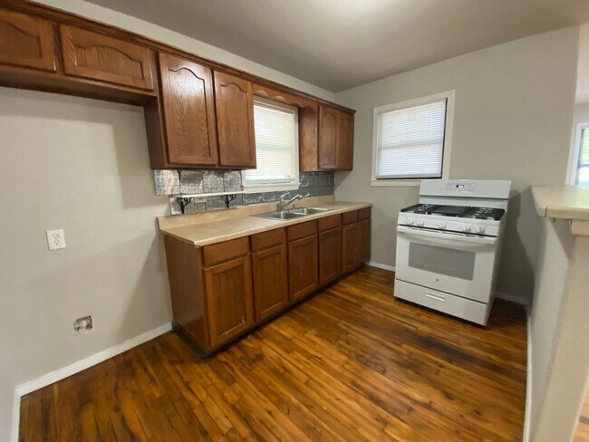 Building Photo - SEPTEMBER  HALF OFF First Month Rent