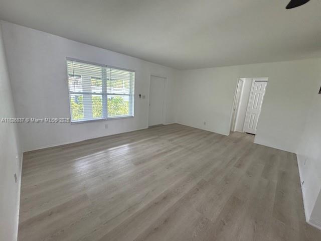 Building Photo - 1311 Bayview Dr
