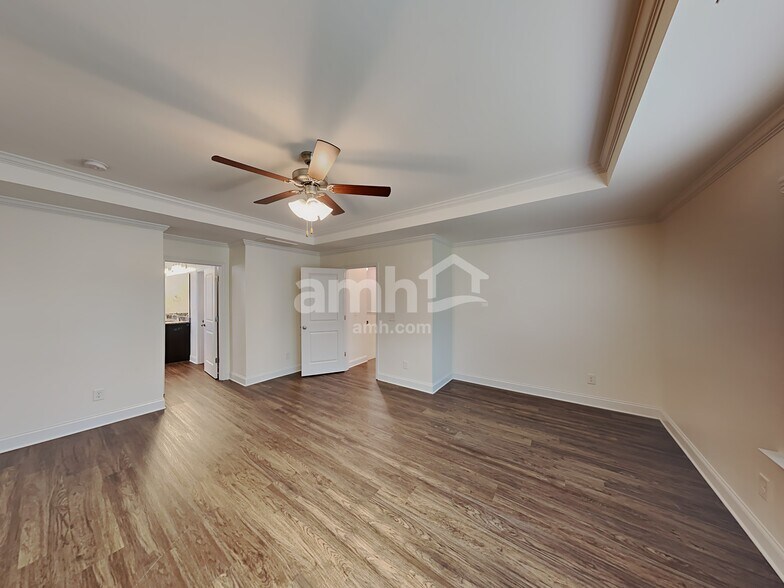 Building Photo - 194 Pullen Dr