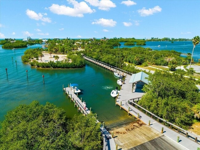 Building Photo - 14041 Bellagio Way