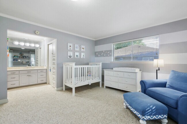 Building Photo - Jewel of Home, Large Lot,  in Wonderful Walkable Neighborhood!